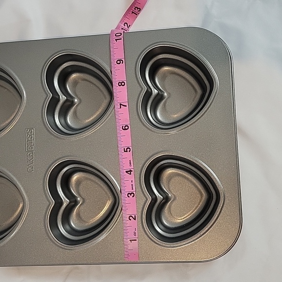 Cake Boss heart baking pan tin - Picture 6 of 6